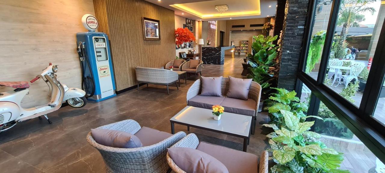 The Room Boutique Hotel Sakon Nakhon Zewnętrze zdjęcie